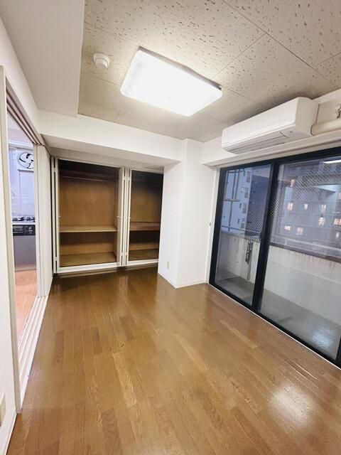 サンクレスト伊勢佐木の居間・リビング