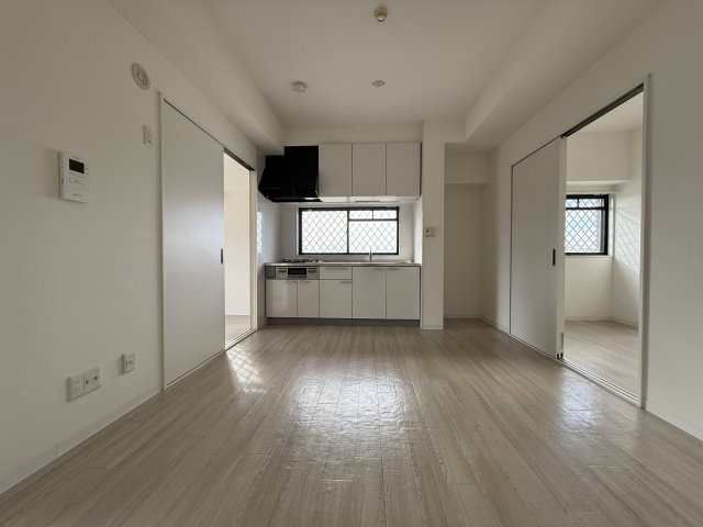 グレイス泉丘の居間・リビング