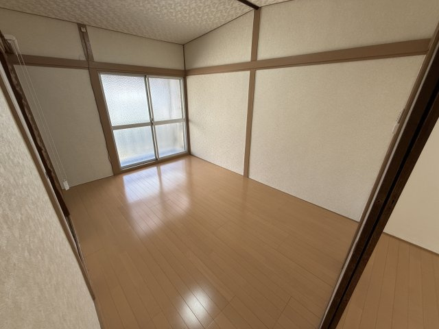 箕輪貸家の洋室
