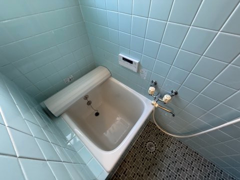 箕輪貸家の浴室