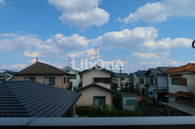 【展望】 | テラス東菅野 | 低層住宅地なので、窓からの眺望は開放的です。