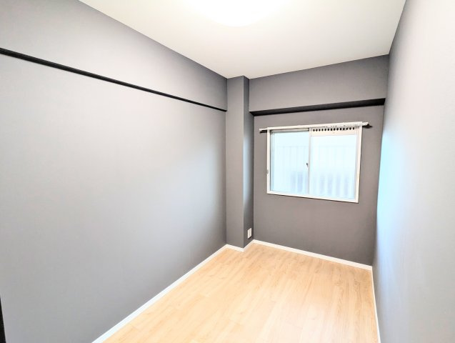 小豆沢パークファミリアA棟の洋室|廊下側洋室