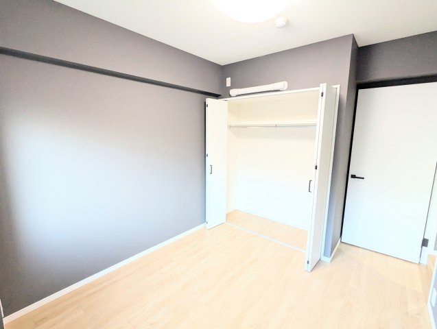 【子供部屋】 | 小豆沢パークファミリアA棟 | 廊下側洋室