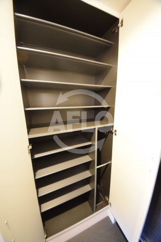 スプランディッド難波WESTの収納|スプランディッド難波WEST　シューズBOX