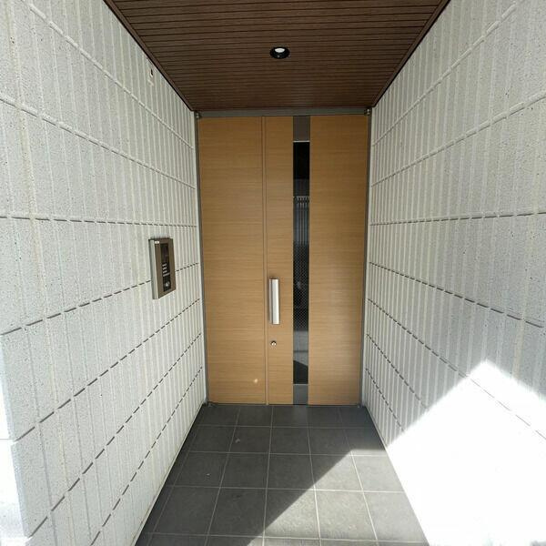 ＴＲＡＵＭＨＡＵＳ　（トラウムハウス）のエントランス