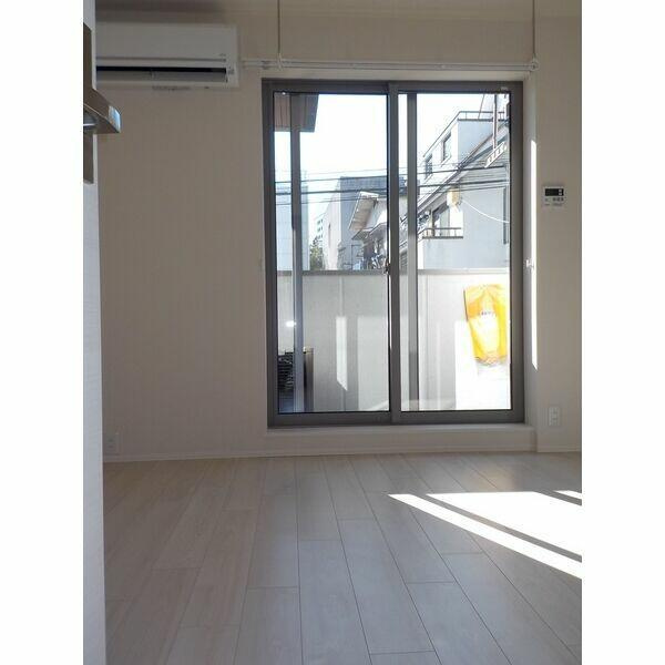 ＴＲＡＵＭＨＡＵＳ　（トラウムハウス）の居間・リビング