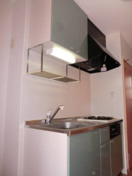 レクルスコート A棟のキッチン|2口コンロ・グリル付のシステムキッチンです♪