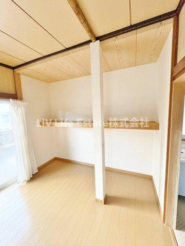 本町2丁目貸家の収納
