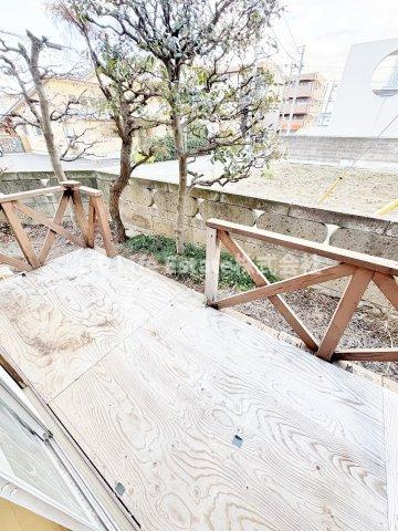 本町2丁目貸家の庭