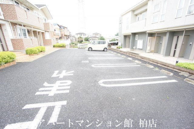 アルバシエロⅤの駐車場|※別号室参考写真です ※現況優先