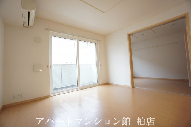 アルバシエロⅤの居間・リビング|※別号室参考写真です ※現況優先