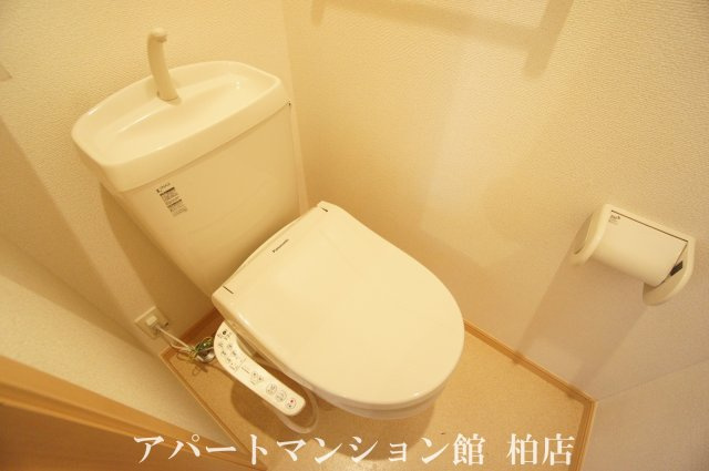 アルバシエロⅤのトイレ|※別号室参考写真です ※現況優先