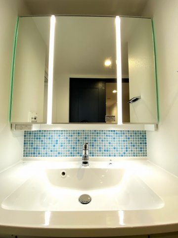 ヴェレーナ東京入谷Ⅲ 3Fの洗面所