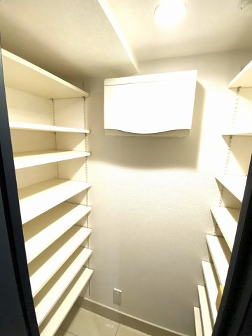 ヴェレーナ東京入谷Ⅲ 3Fの収納