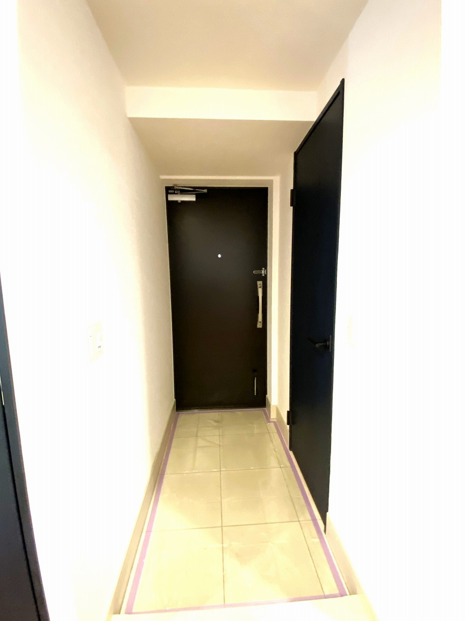 ヴェレーナ東京入谷Ⅲ 3Fの玄関