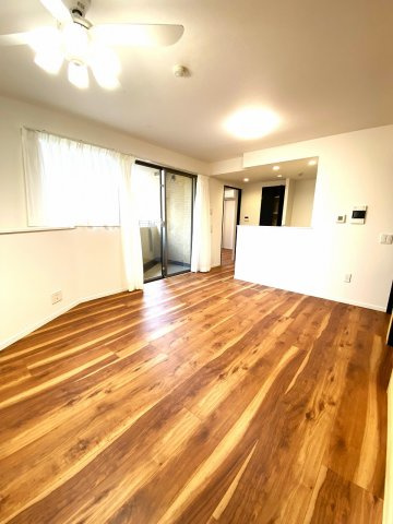 ヴェレーナ東京入谷Ⅲ 3Fの居間・リビング