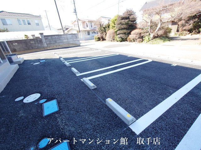 アリビオの駐車場