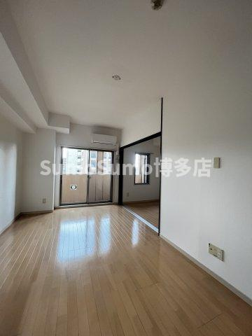 GRANDEUR住吉弐番館の居間・リビング