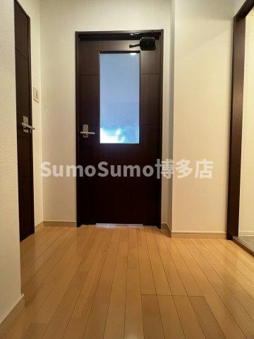 GRANDEUR住吉弐番館の玄関