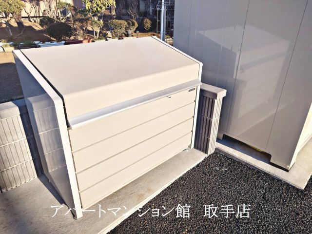 アリビオの駐車場