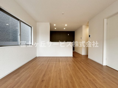 【キッチン】 | 静岡市駿河区中島 22期 新築一戸建て 4号棟 | キッチン正面です