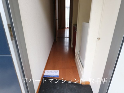 【玄関】 | レオパレスラーク取手 | 画像6