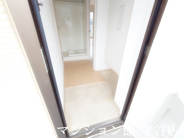 アルト守谷Bの玄関