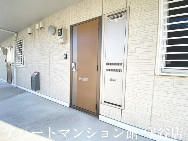 アルト守谷Bの玄関