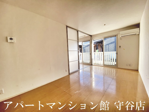 アルト守谷Bの居間・リビング