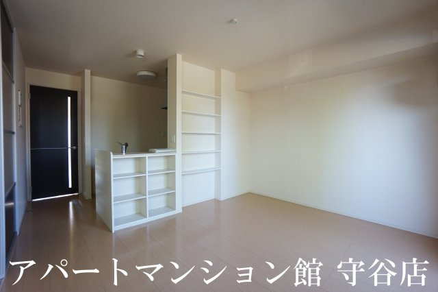 アモールⅤの居間・リビング