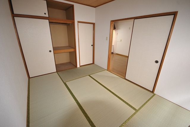 シティベール日の出の和室