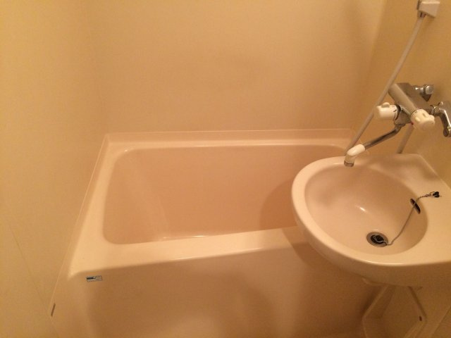 エスペランサ白木原の浴室