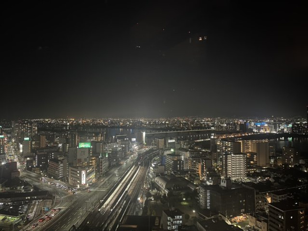 【その他共用部分】 | 【ビューラウンジ】24階ゲストルームからの夜景☆
高層階から眺望を満喫できます。