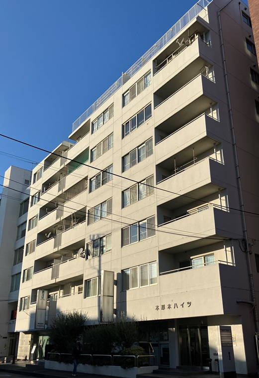 本厚木ハイツＢ棟の外観