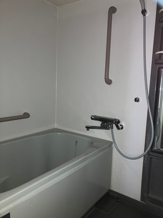 本厚木ハイツＢ棟の浴室