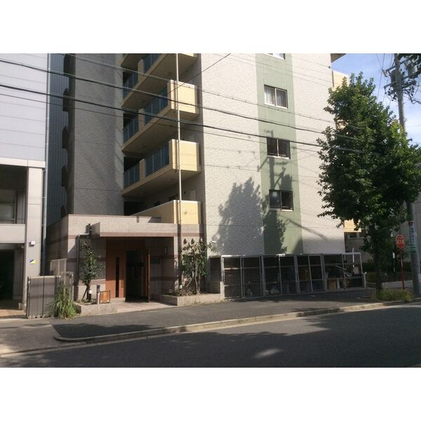 プレステージ新栄のエントランス