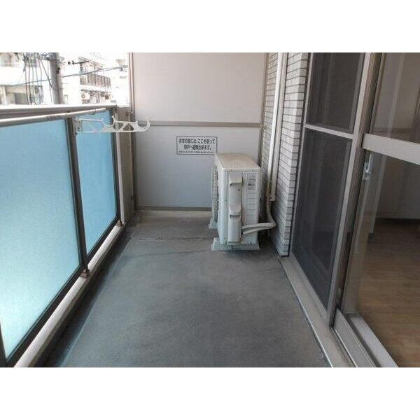 プレステージ新栄のバルコニー