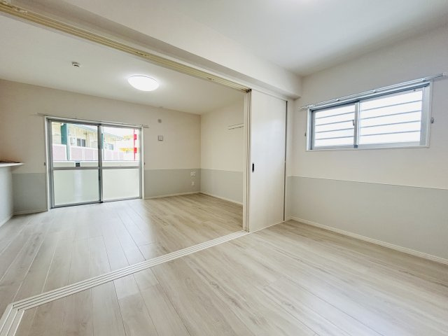 TREVO　YRの居間・リビング