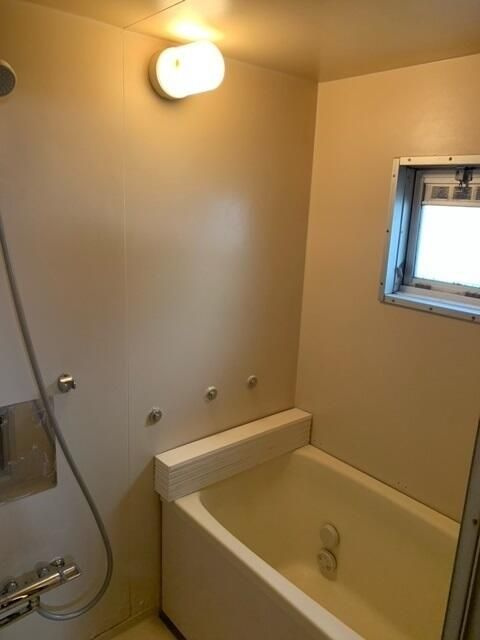 グランドエトワールⅡの浴室