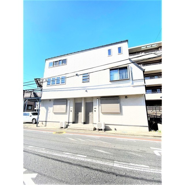 メープル春日の外観