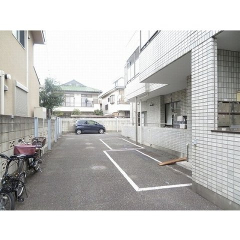 【外観】 | ベルカディーマンション | 駐車場