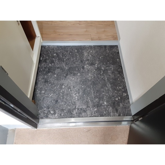 【玄関】 | ベルカディーマンション