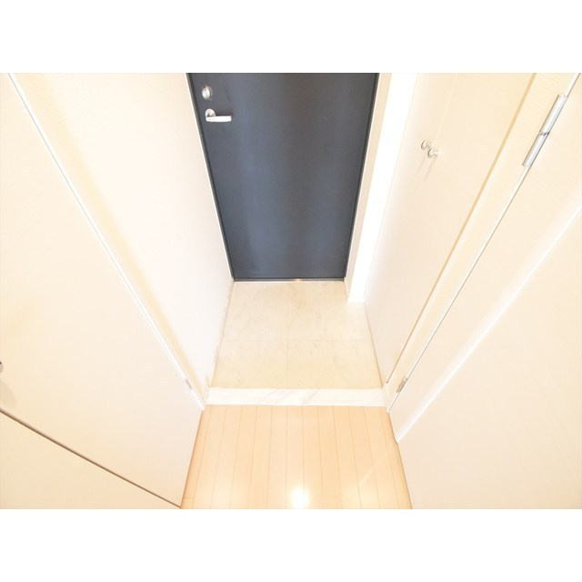 ルクレ森下レジデンスの玄関