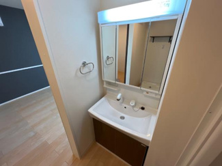 【洗面所】 | 笹谷字古屋前新築アパート | 洗髪洗面化粧台（イメージ）