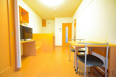 【居間・リビング】 | レオパレス富＆義 | 設備・仕様は号室により異なる為、現状を優先致します。