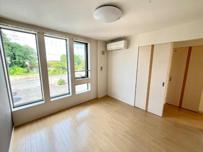 【内装】 | Ｓｕｎ　Ｅａｓｔ（サンイースト） | 北側洋室