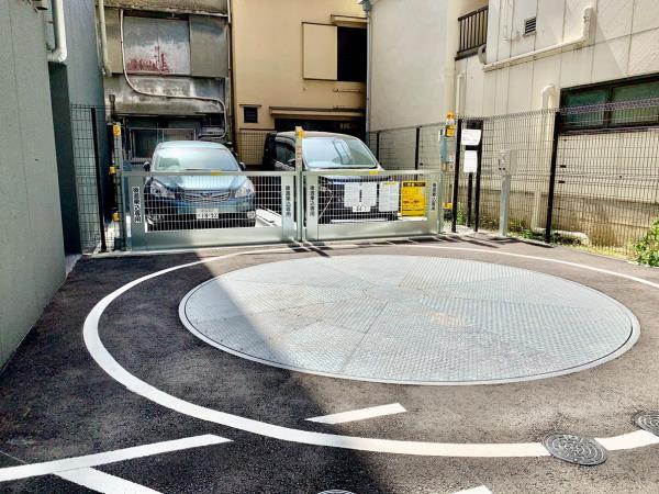 Ｂｒｉｌｌｉａ　ｉｓｔ　両国の駐車場