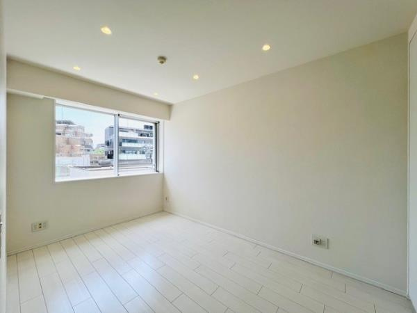 Ｂｒｉｌｌｉａ　ｉｓｔ　西麻布霞町の居間・リビング