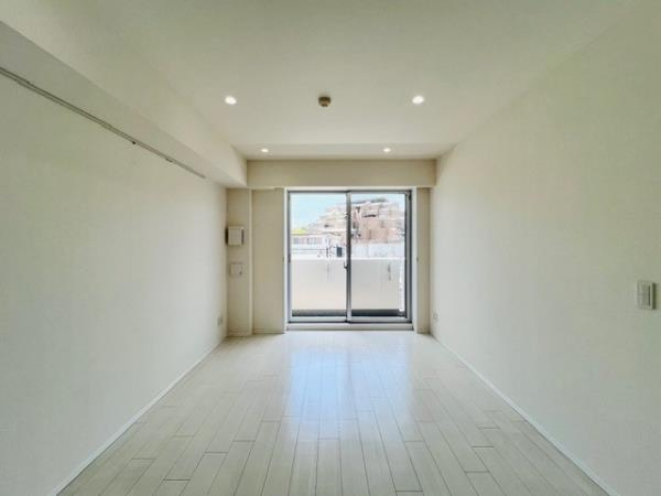 Ｂｒｉｌｌｉａ　ｉｓｔ　西麻布霞町の居間・リビング