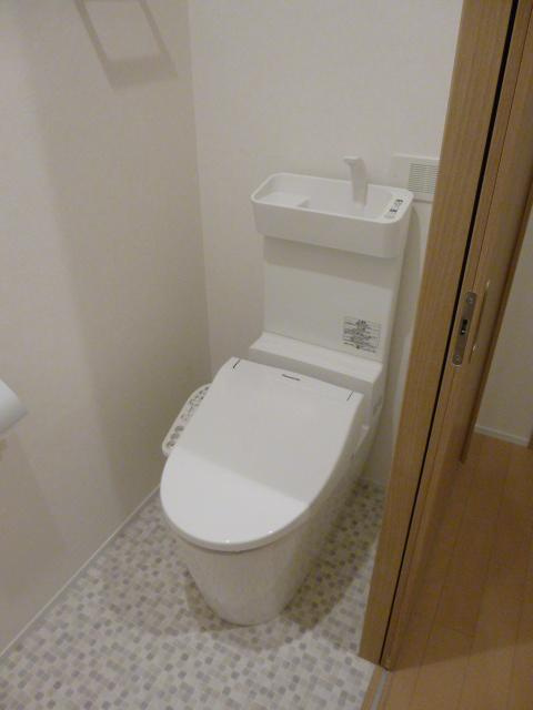 ビューノ新谷のトイレ|温水洗浄便座ついています